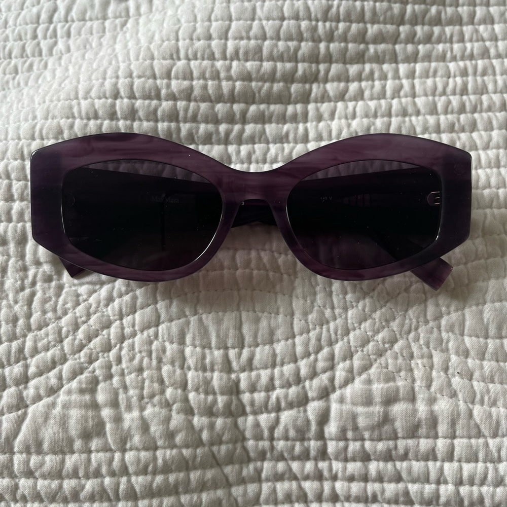 Chic Purple Sunglasses